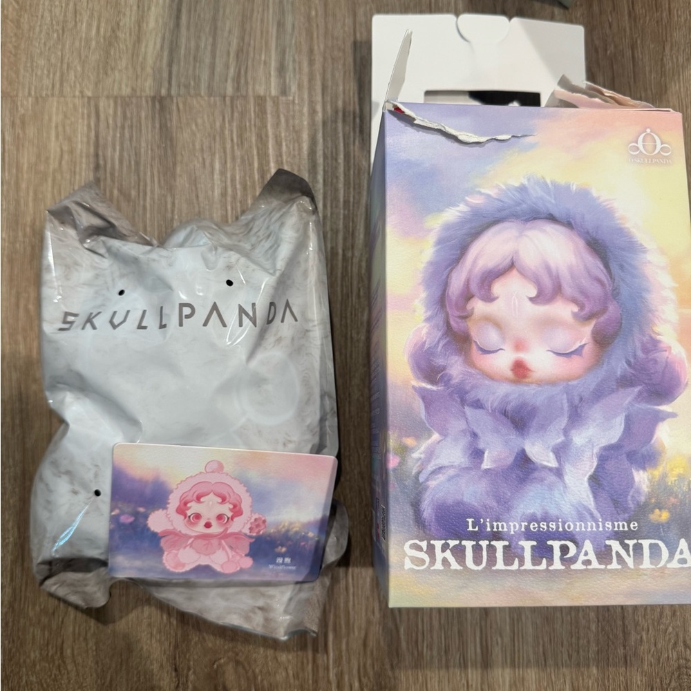 POP MART Skullpanda Impressionism Series- WILDFLOWER